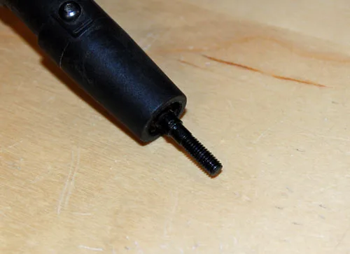 Axial rear axle lockout and axle shaft during removal